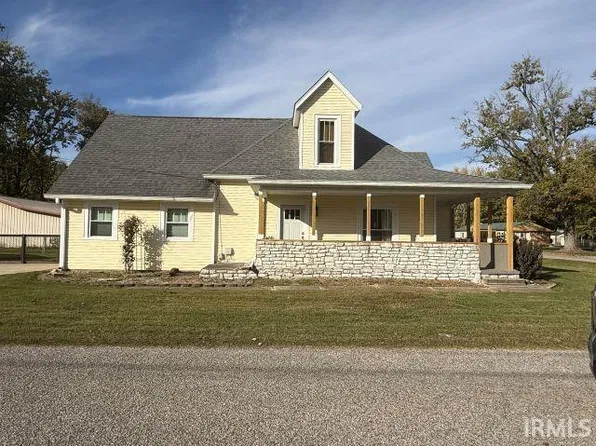 1326 W Crandall St, Mitchell, IN 47446