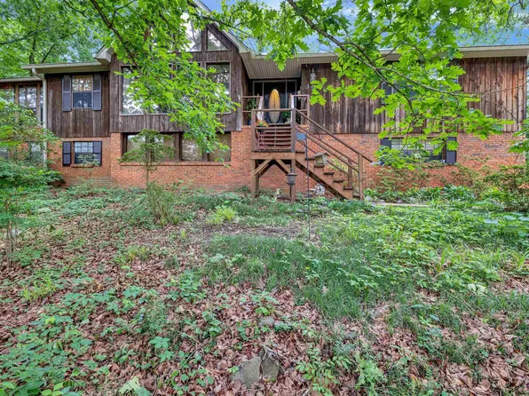 16 Red Fox Dr, Pelham, AL 35124