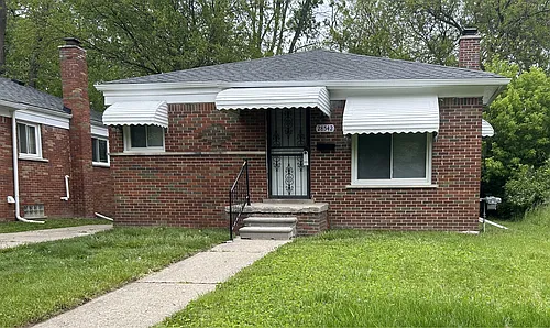 28542 Rosewood St Photo 1