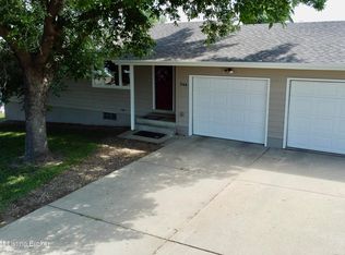744 4th Ave E, Dickinson, ND 58601