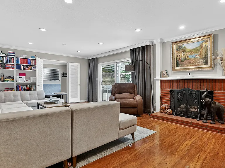 212 E Avenida De Los Arboles — Photo 22