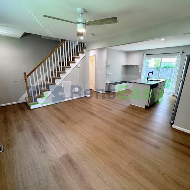 3 bed, 2.0 bath, 1250 sqft, $2,495 — Photo 3