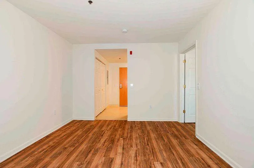 Warren Place — Photo 2