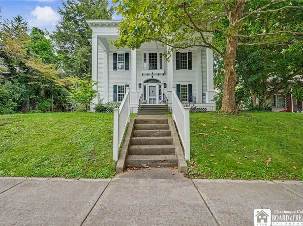 518 Lakeview Ave, Jamestown, NY 14701