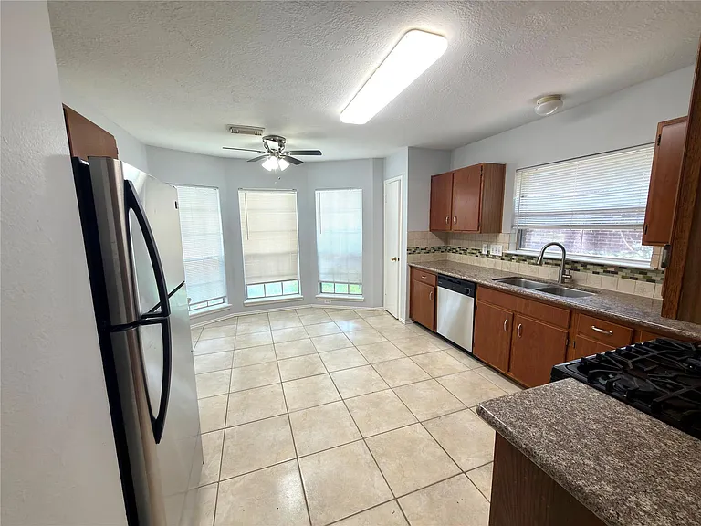 15518 Evergreen Grove Dr — Photo 10