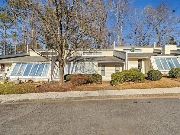 224 Goshen Ln, Woodstock, GA 30188
