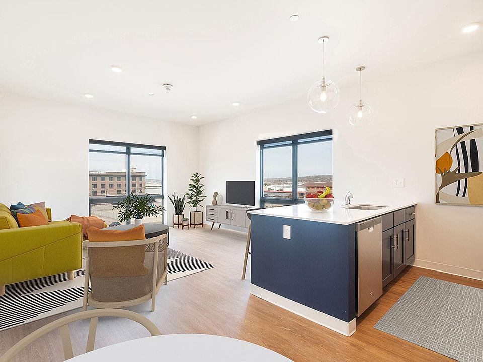 1st image of 120 W 4th St #207