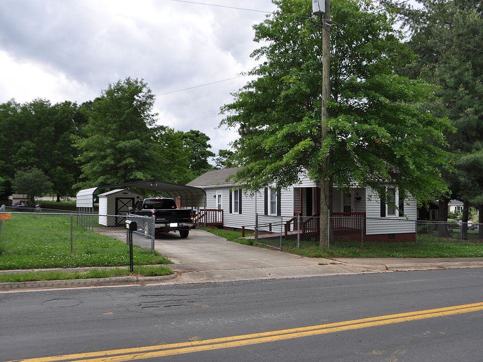 Street view, Fenced yard, handicap access