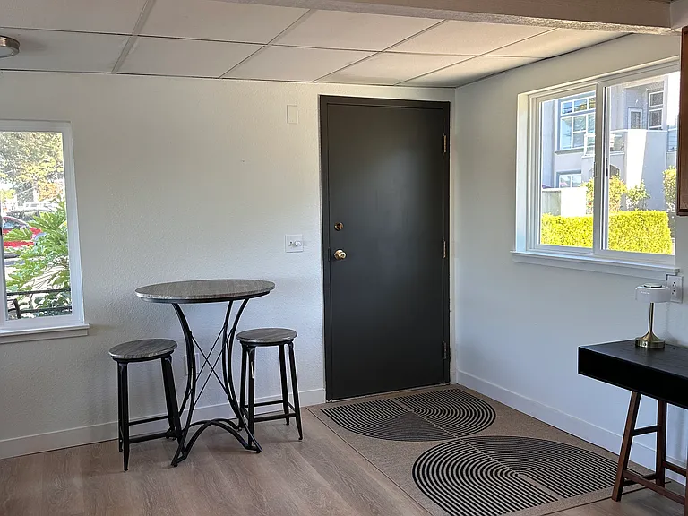 405 NE Bridgeton Rd — Photo 14