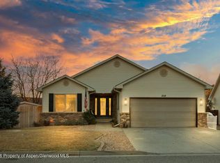 258 Ponderosa Cir, Parachute, CO 81635
