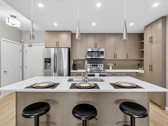 3rd image of 1154 Adamson Dr SW #127