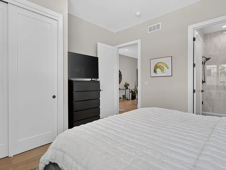 849 Union Ave — Photo 35
