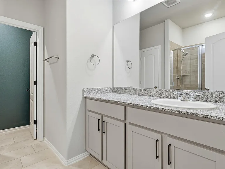 8415 Balding Dr — Photo 34