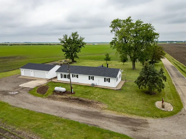29093 E 150 North Rd, Le Roy, IL 61752