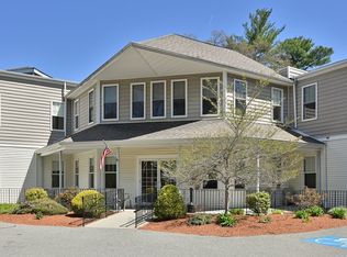 63 Central St APT 111, North Reading, MA 01864