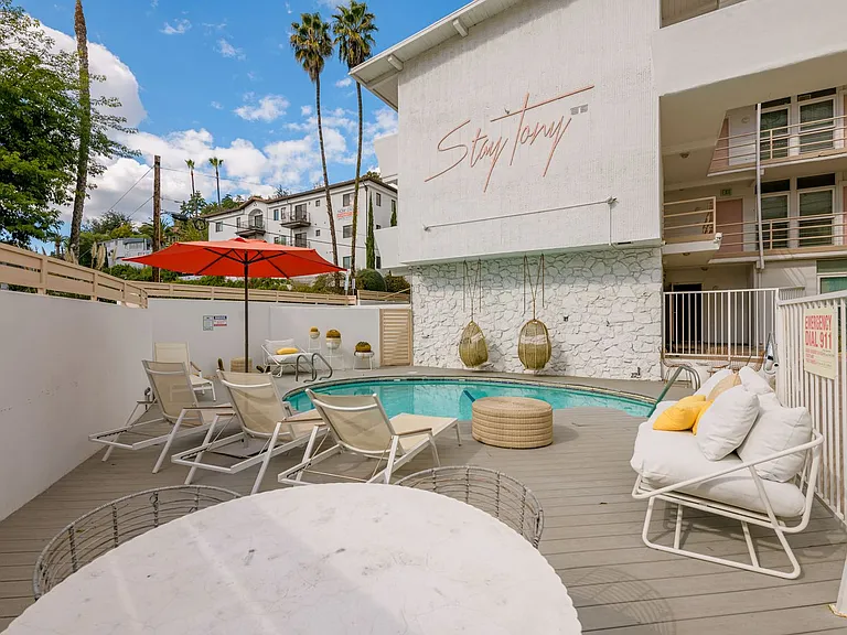 6871 Franklin Ave - Hollywood Cozmo — Photo 18
