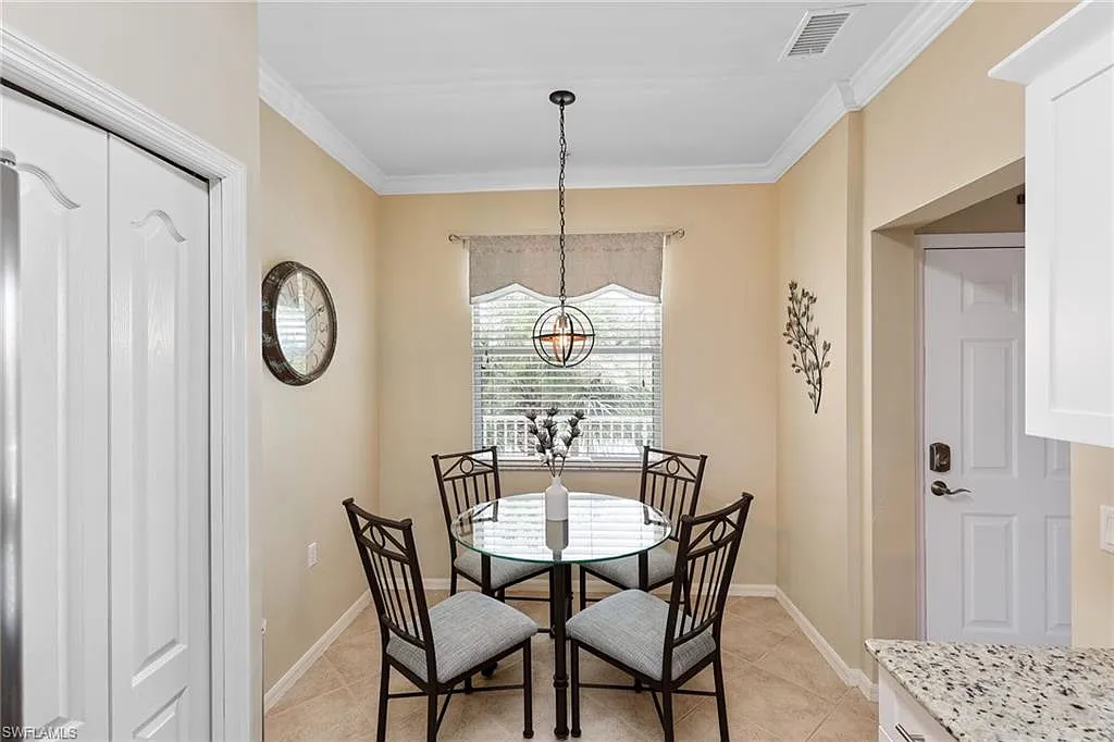 2 bed, 2.0 bath, 1197 sqft, $5,000 — Photo 4