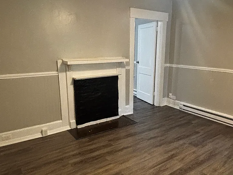 221 Eastern Ave — Photo 4