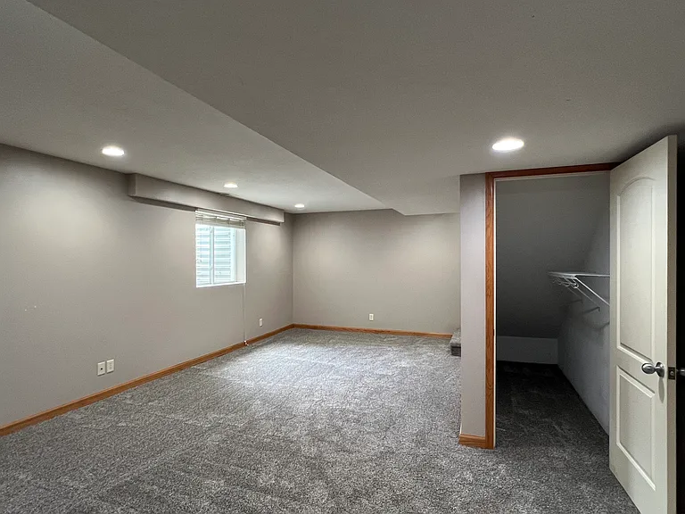 480 SE Waco Pl — Photo 21