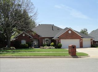 3412 Riverwalk Dr, Norman, OK 73072