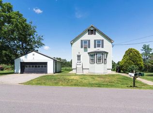 11 Chace Ave, Pepperell, MA 01463