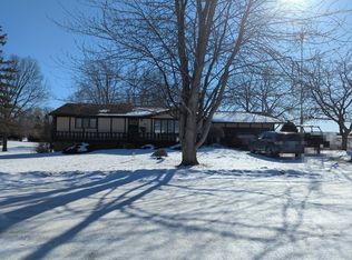 801 W 4th St, Litchfield, MN 55355