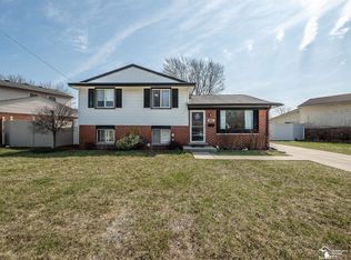 11065 Katherine St, Taylor, MI 48180