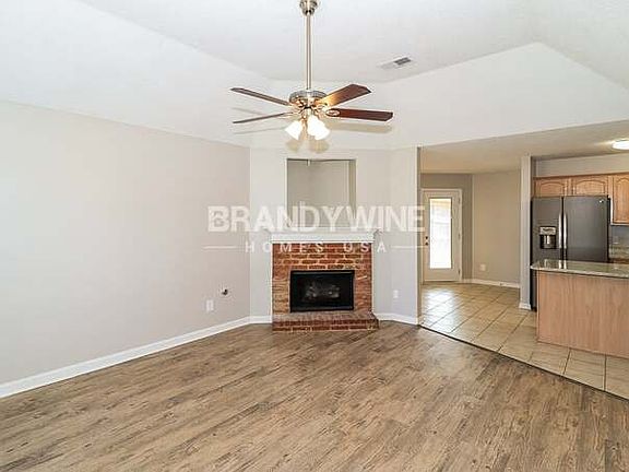 4th image of 1130 Cross Wood Ln