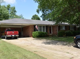 175 Ayers Dr, Jackson, TN 38301