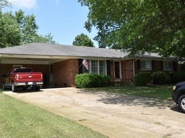 175 Ayers Dr, Jackson, TN 38301