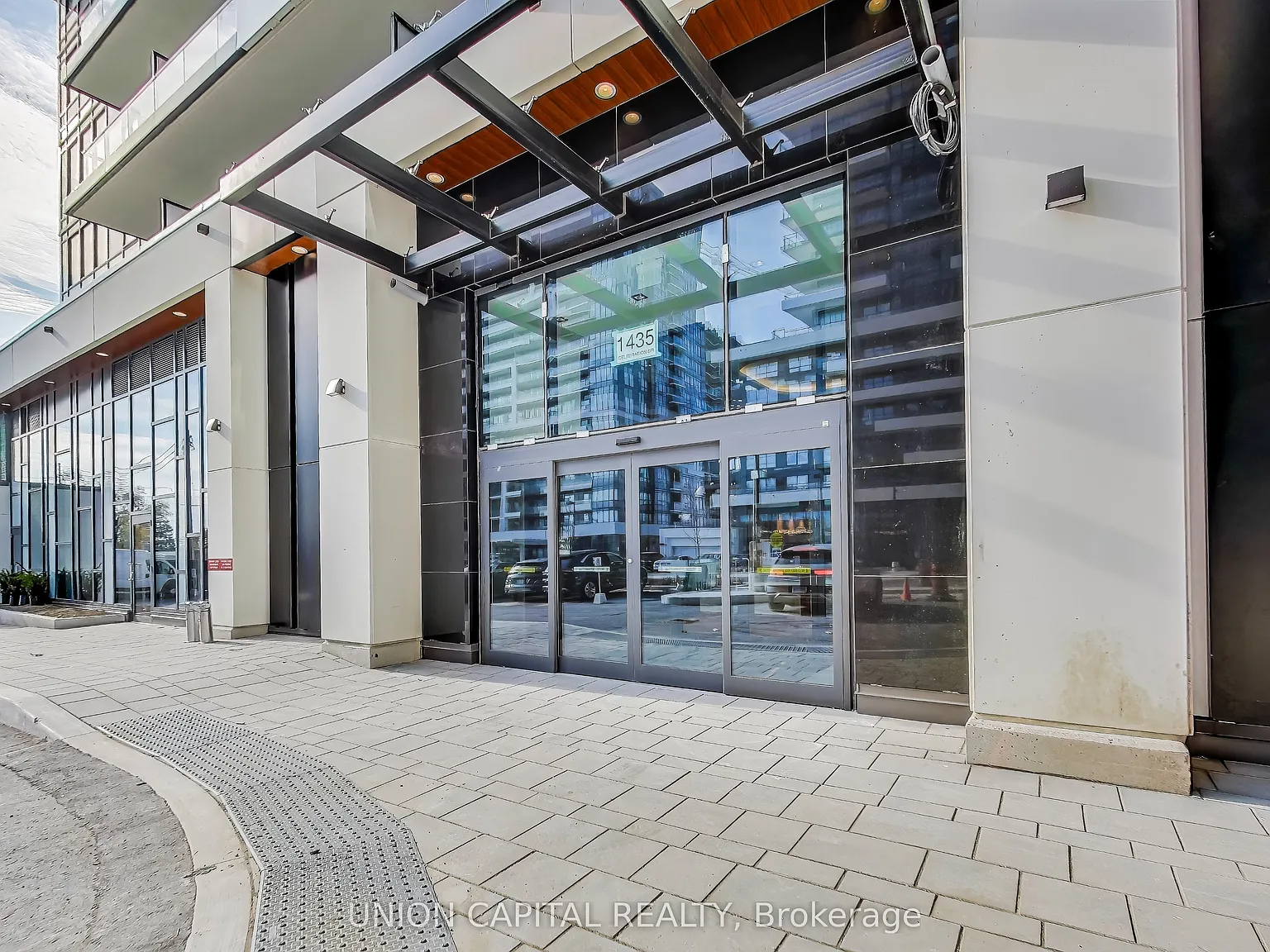 2 bed, $2,600 — Photo 4