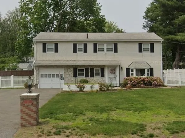 37 Rustcraft Rd, Dedham, MA 02026