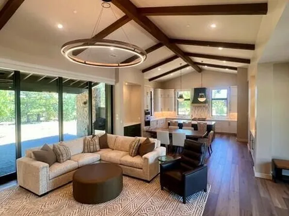 2460 S Pinyon Jay Drive, Flagstaff, AZ 86005
