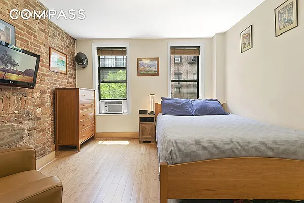 Sold by Compass | media 7