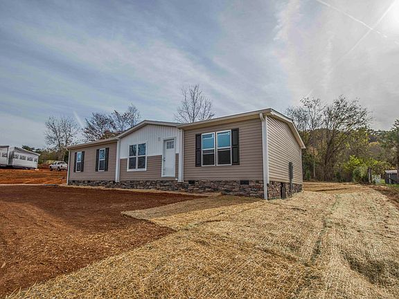 4th image of 161 Valley Dr