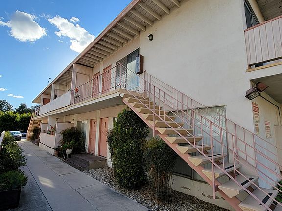 3rd image of 1424 Barry Ave #101