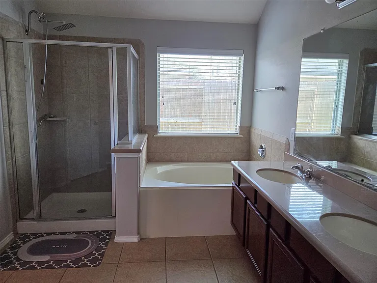 219 Golden Grain Dr — Photo 12