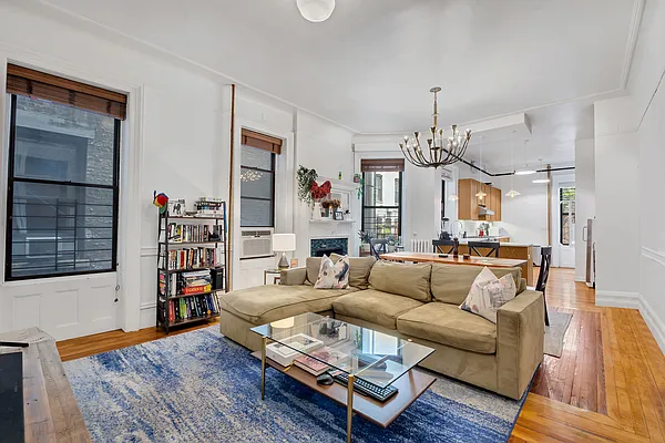 Sold by Compass | media 18