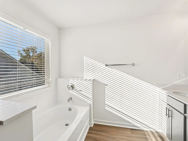 Quinn Residences at Dorchester Place — Photo 222
