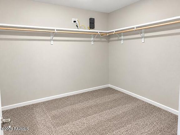 4th image of 639 Griffiths Ct