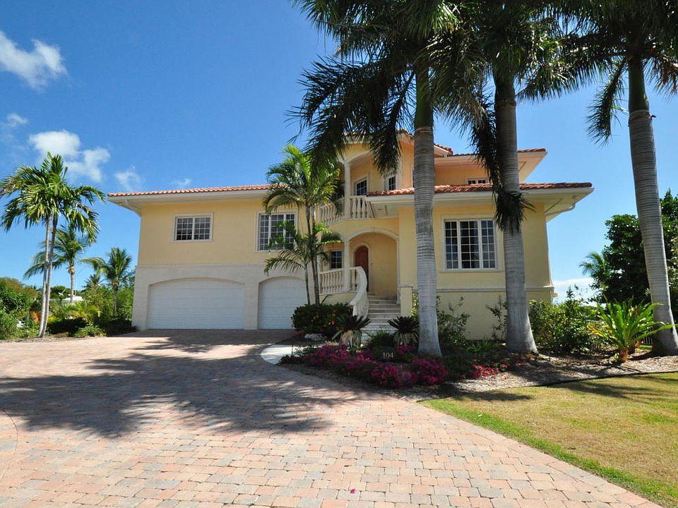 1st image of 104 Calle Ensueno