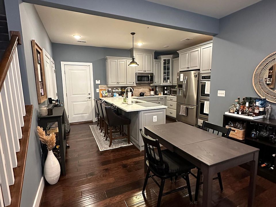 Kitchen/ Dining 1st level