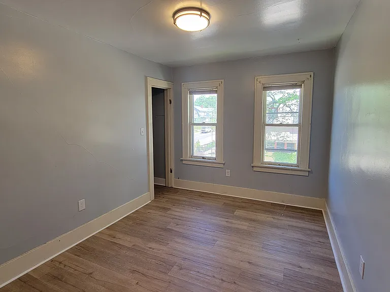 1166 Hall St SE — Photo 6