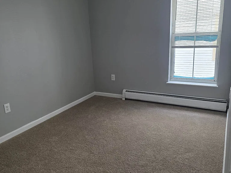 18 Main St #6 — Photo 6