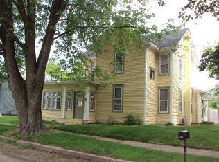 805 Main St, Keithsburg, IL 61442