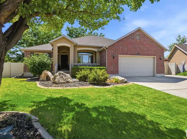 1467 W 2850 S, Syracuse, UT 84075