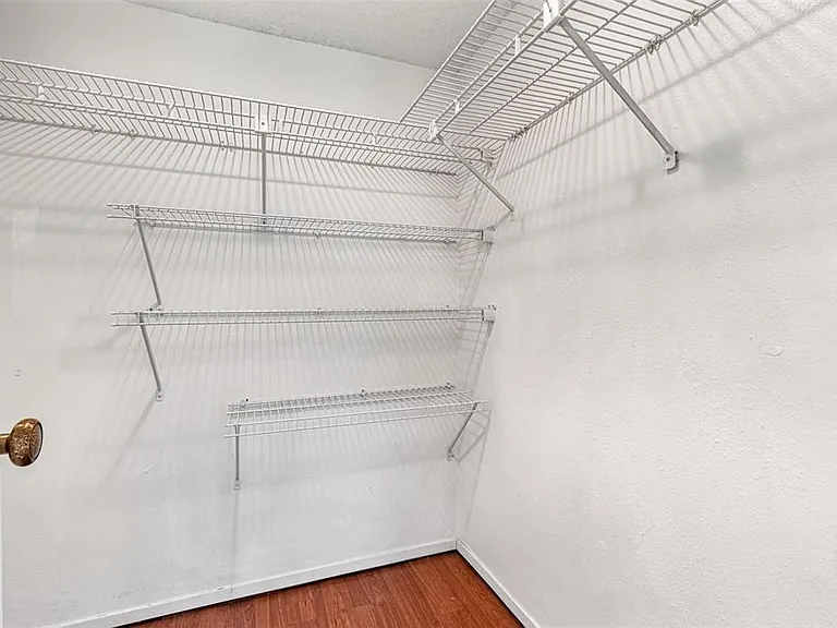 108 Woodlands Ct #108 — Photo 18