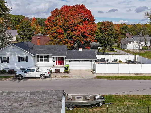 1301 Harris St, Huntington, IN 46750