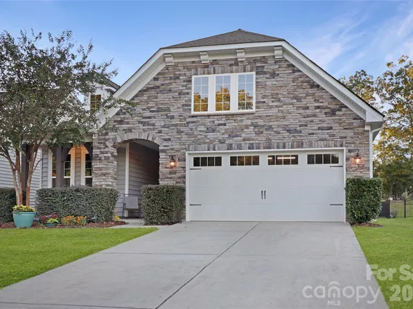 1929 Napa Valley Dr, Waxhaw, NC 28173