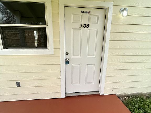 3rd image of 403 Free Timber St Ste 105